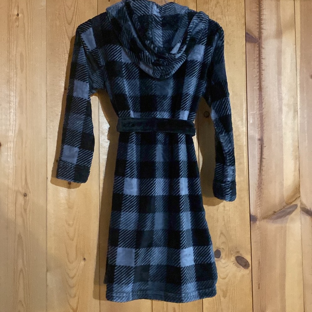 Plaid Hooded Robe - Picture 2 of 3